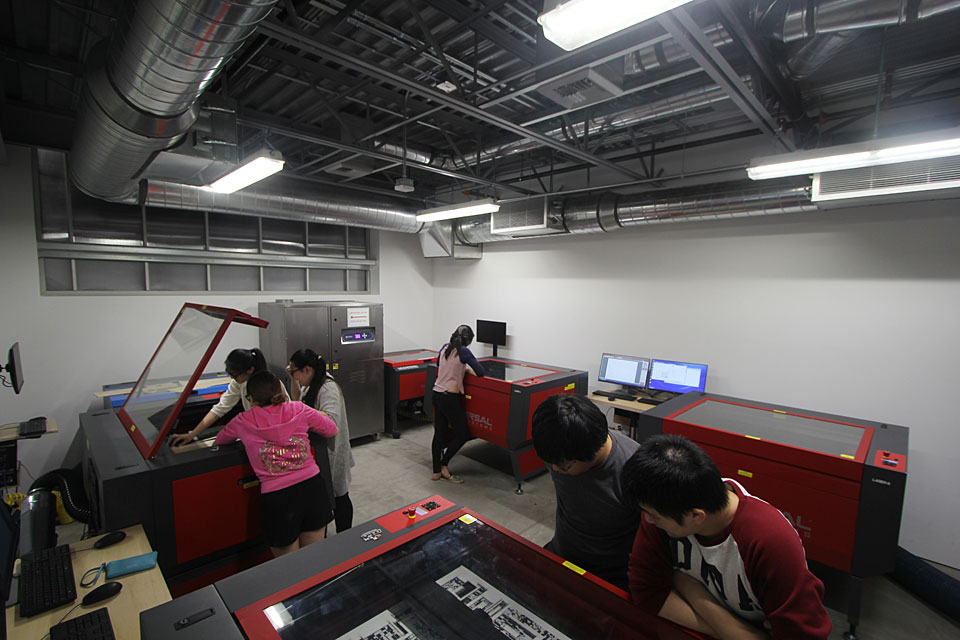 The new digital fabrication facility boasts 4 large format and 2 small format laser cutters.